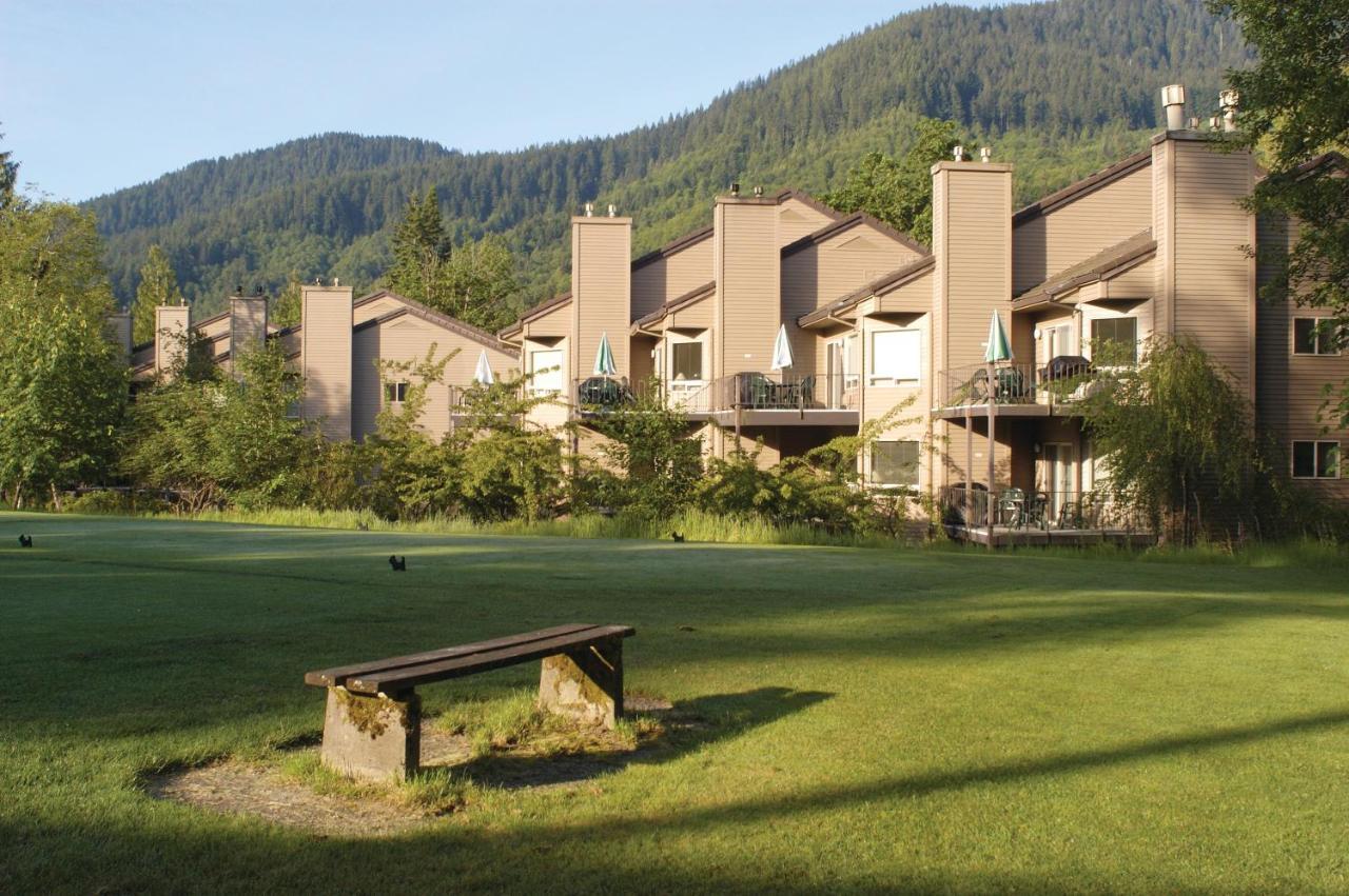 Whispering Woods Resort Welches Buitenkant foto