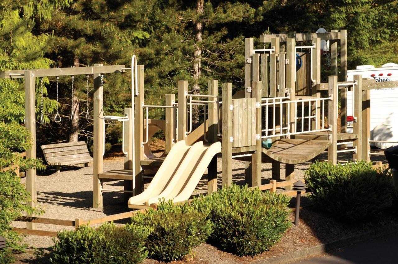 Whispering Woods Resort Welches Buitenkant foto