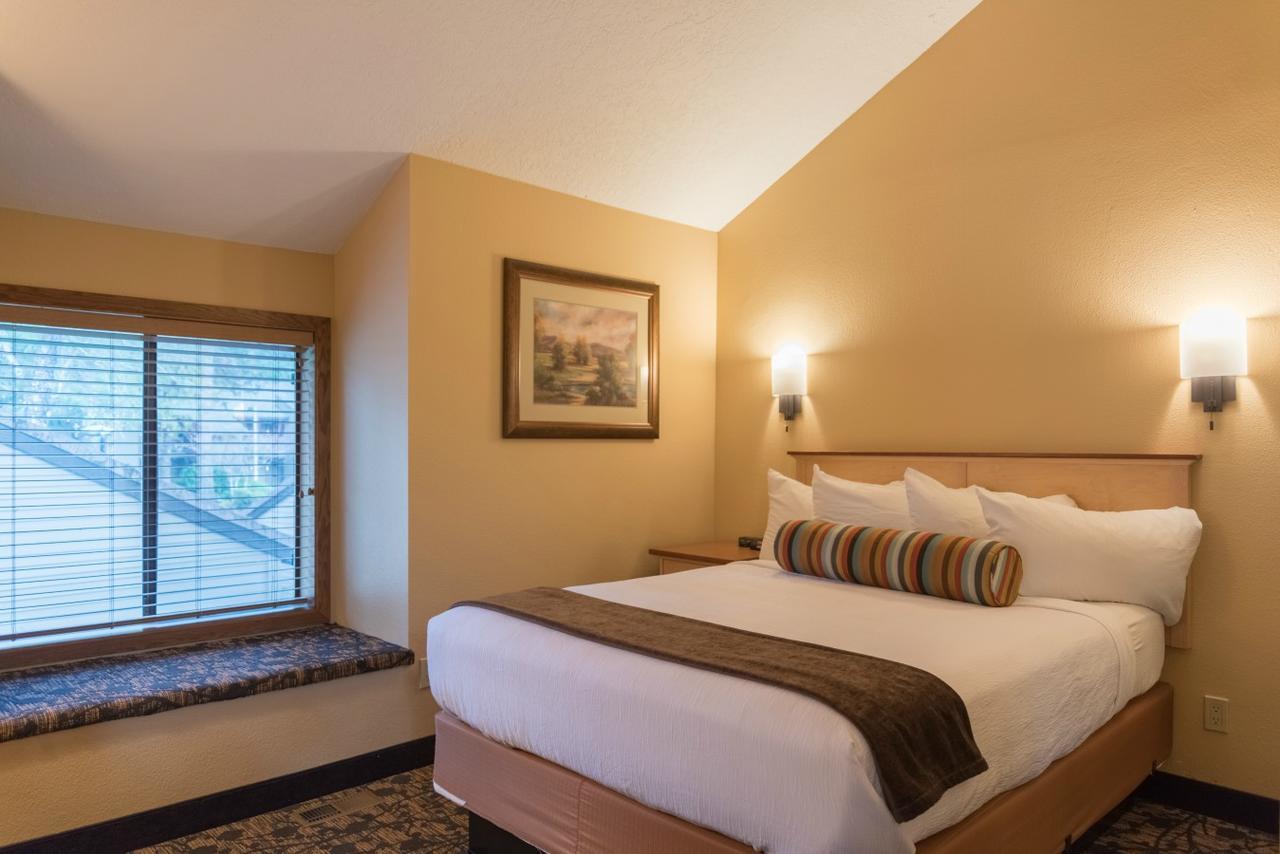 Whispering Woods Resort Welches Buitenkant foto