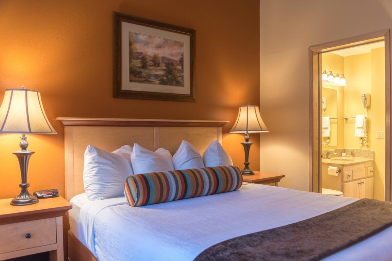 Whispering Woods Resort Welches Buitenkant foto